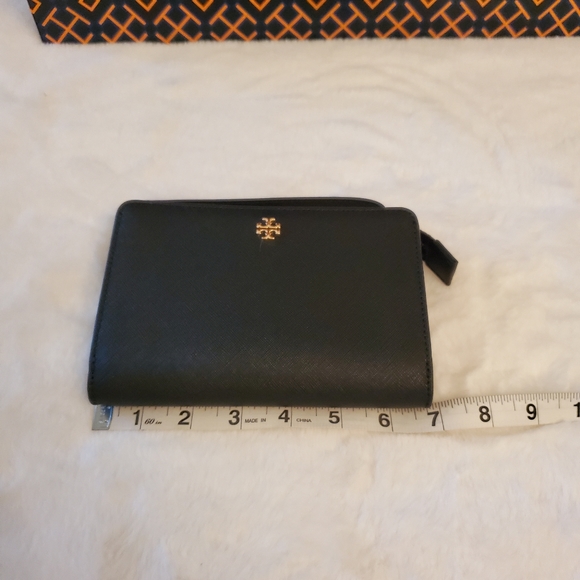 NEW! TORY BURCH Emerson Wristlet Pouch Black - Picture 8 of 12